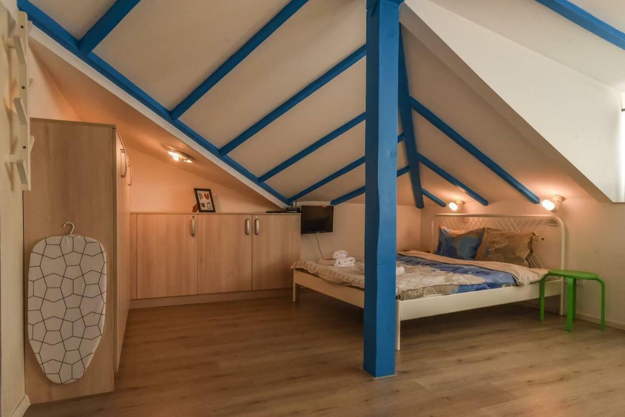 The Ivy House - A Cozy Attic Near The City Center By Flat Mаnager Sofia Ngoại thất bức ảnh