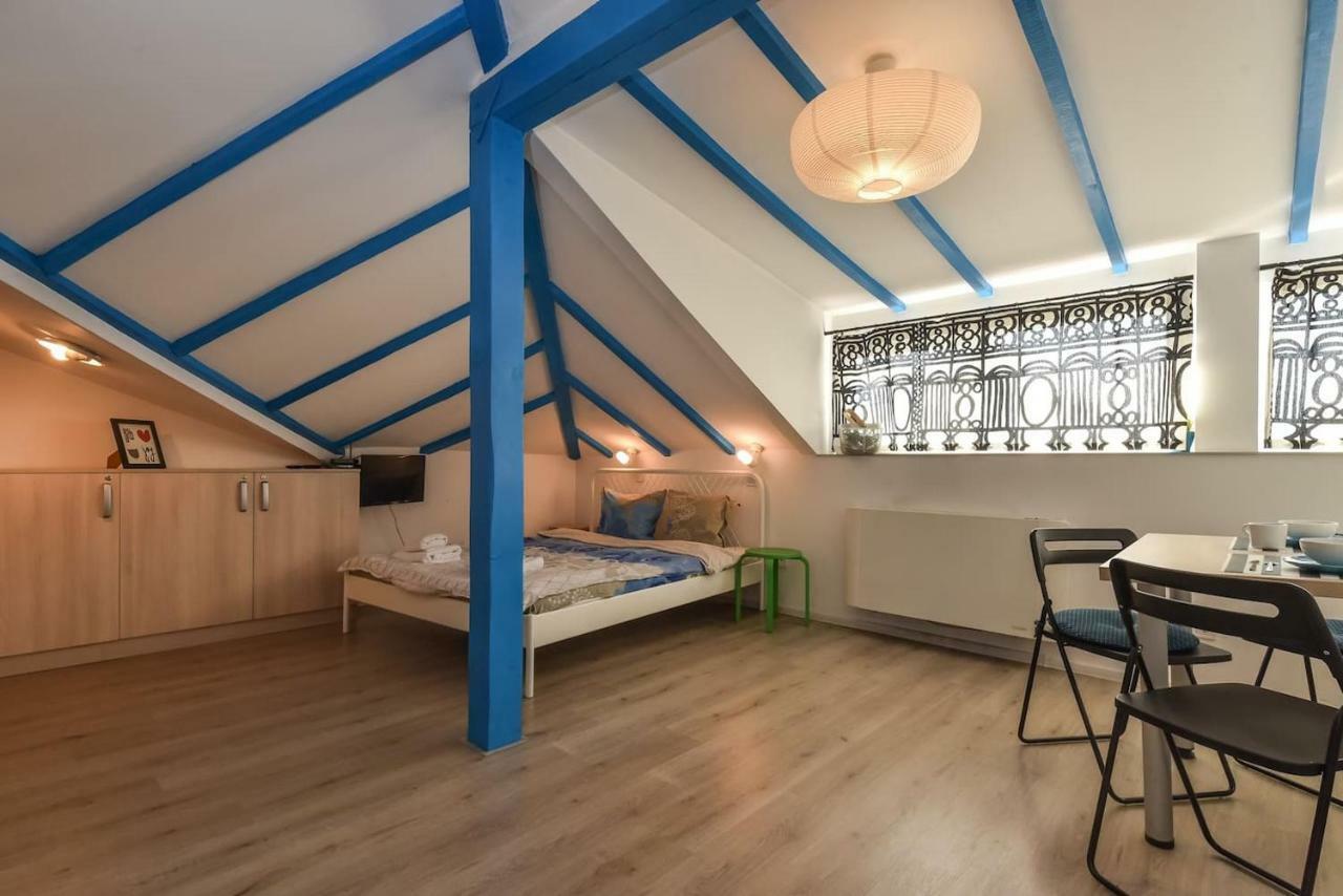 The Ivy House - A Cozy Attic Near The City Center By Flat Mаnager Sofia Ngoại thất bức ảnh